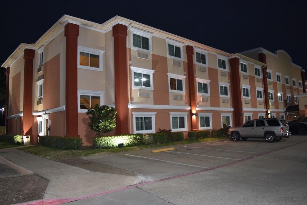 Baymont By Wyndham Dallas/ Love Field Exterior foto